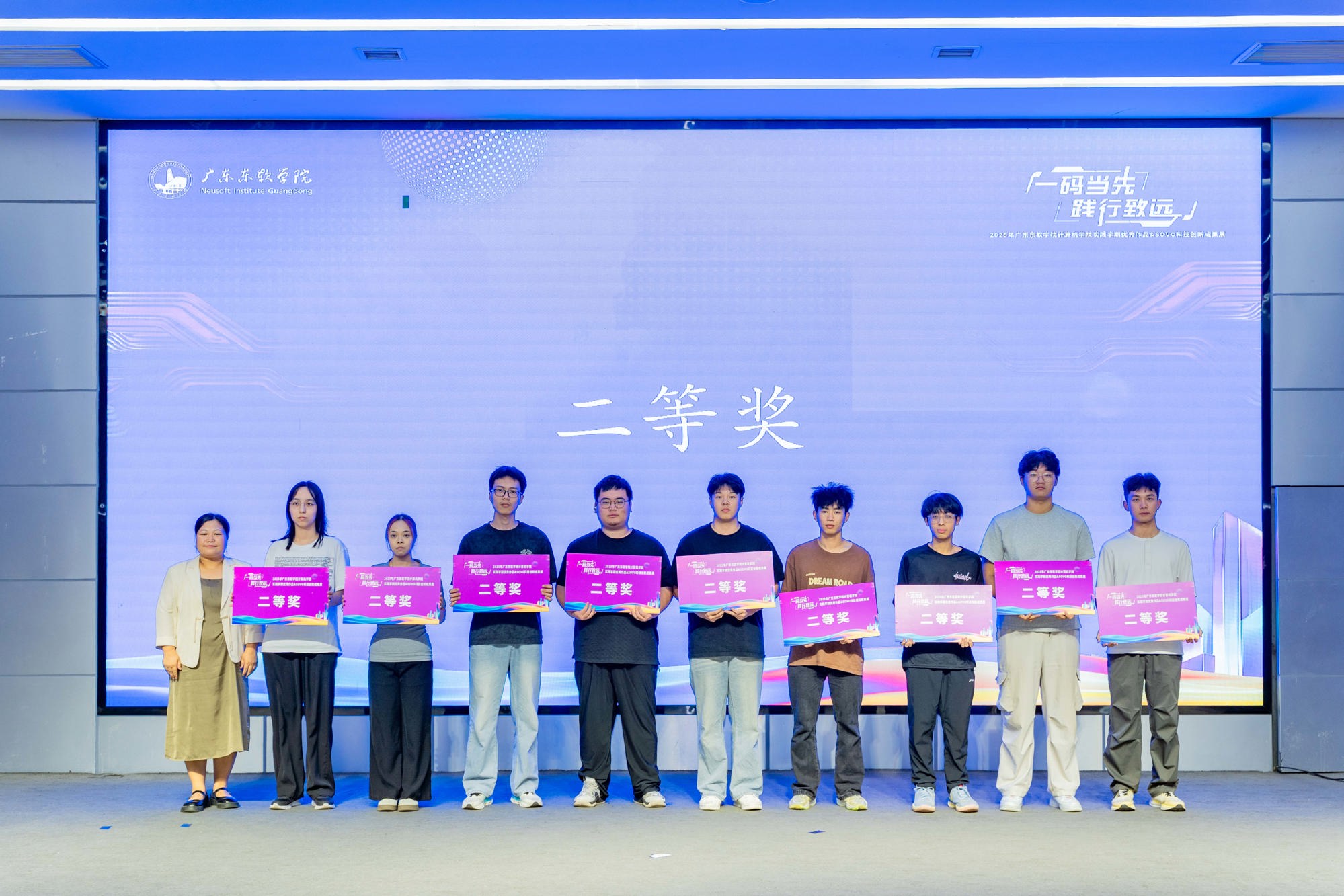 1e9fbc6836434f359b2eccbc4bf12739.jpg 1e9fbc6836434f359b2eccbc4bf12739.jpg