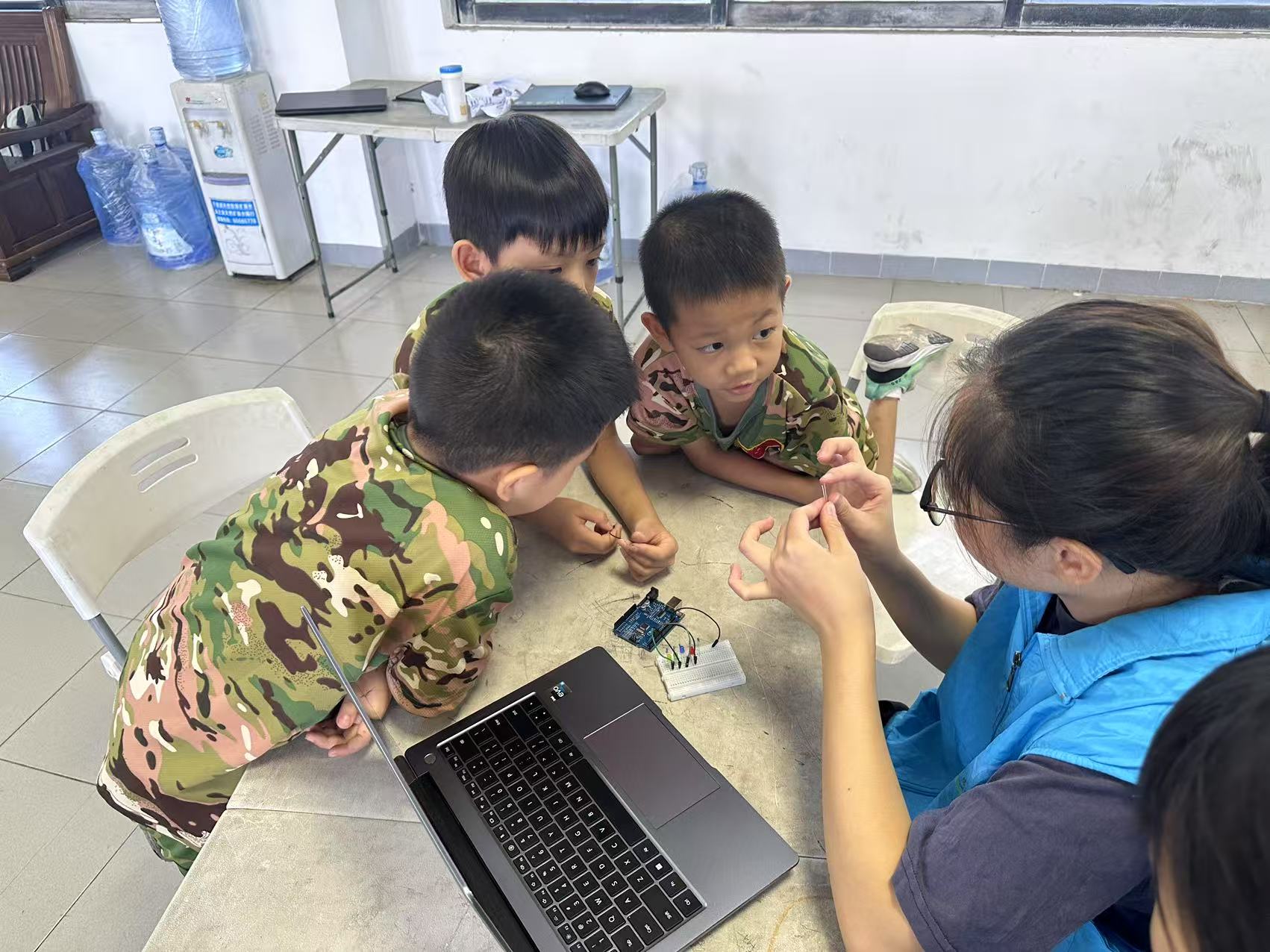 bdca72d5277b4bddad53f094f436ca53.jpg bdca72d5277b4bddad53f094f436ca53.jpg