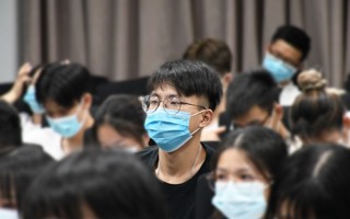 【学习强国】【政策通】佛山南海：金牌讲师进校园 宣讲稳就业政策