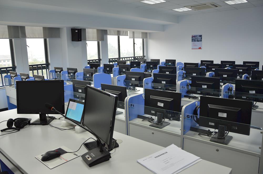 语言实验室（同声传译实验室、 国贸实务综合实训室）A/B/C