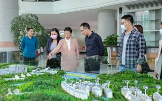 佛山鲲鹏现代农业研究院唐中林一行到我校交流
