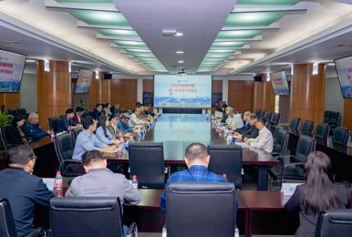 东软创始人、东软教育科技集团董事会主席、广东东软学院董事长刘积仁教授莅临学校指导工作
