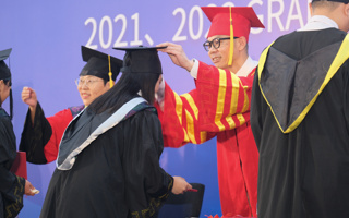广东东软学院2021届、2023届毕业典礼暨学位授予仪式举行