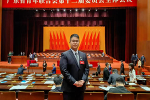 东软杨旭康！全国首届“高校毕业生基层就业卓越奖”！