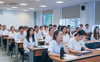 我校数媒学院学生党支部深入学习贯彻党的二十届三中全会精神，凝聚青春奋进力量