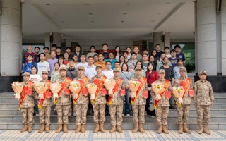 广东东软学院举行2025年上半年新兵入伍欢送大会