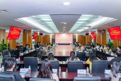 我校党委举办深入贯彻中央八项规定精神学习教育读书班