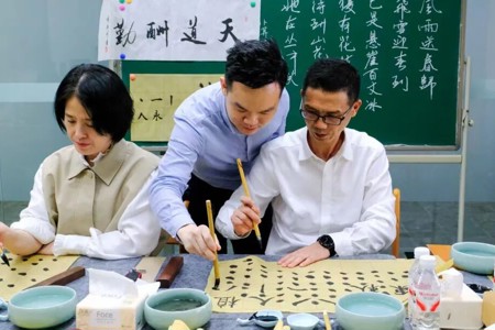 东软凤凰学院，开班！