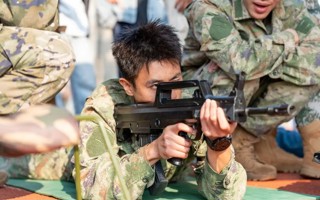 射击投弹，我们都当过赛场大神啦！