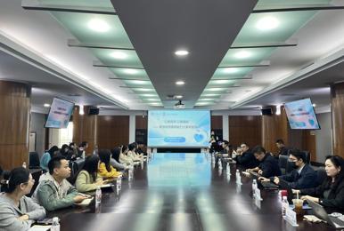  我校举办素质教师素质能力大赛专题培训