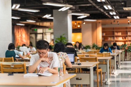 校园放假前后的AB面，哪一面更戳你？