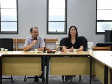 外国语学院举办师德师风建设主题座谈会暨庆祝第39个教师节茶话会
