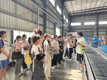 2024级物流管理专业学生赴京东狮山仓参观学习